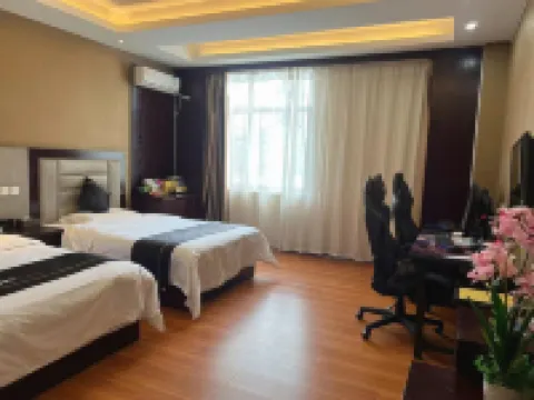 Huating Qianhe Hotel Hotels in Huating