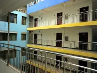 Shuangxin Business Hotel (Gaozhuang Starlight Night Market)