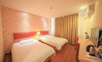 Homeinn Hotel (Ulanqab Jining Railway Station Front Square)