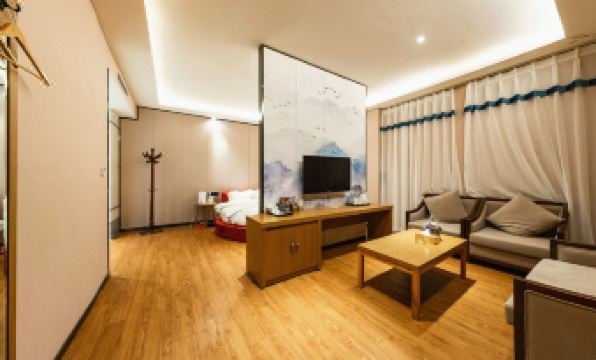 Kunming Royal Hotel - Housity