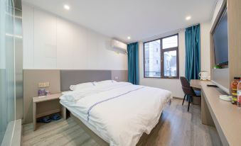 Yijia Business Hotel