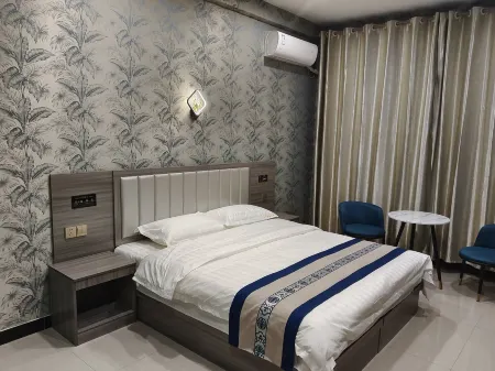 Yinhai Hotel Отели в г. Чжаньчжи