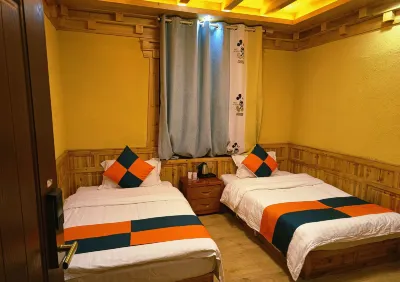 Yara Yingcuo Homestay Hotels near Tagong Grassland