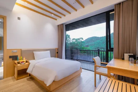 โรงแรมจิราฟแมนเนอร์