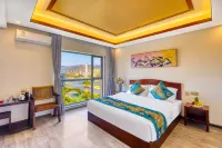Yichenwei Binjiang Hotel (Xishuangbanna Splashing Plaza) Hotels in Poshui Plaza