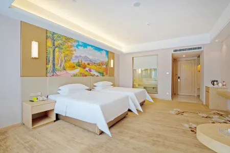 Vienna International Hotel (Xianyou High-speed Railway Station Store) Отели рядом с достопримечательностью «Meizhouwan Vocational Technology College»