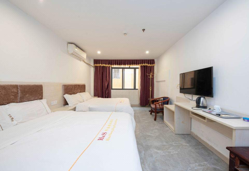 Huasheng Hostel Images