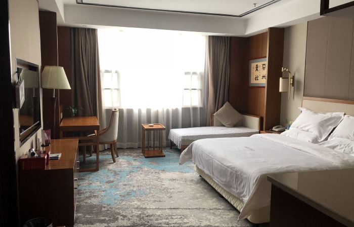 Fufeng Holiday Hotel