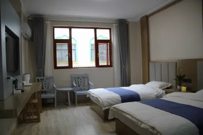 Yongping Jiayuan Hotel Hotels near Cenxiu Park