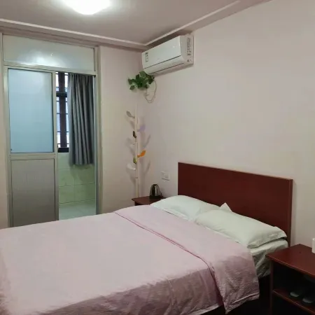 Xinxian Hongcheng Inn