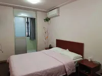 Xinxian Hongcheng Inn