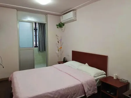 Xinxian Hongcheng Inn