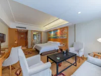 Vienna Hotel (Renhua Danxia Mountain County Center) Hotels in Renhua