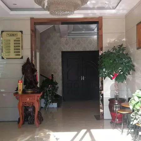 Qixian Lafeng Theme Hotel
