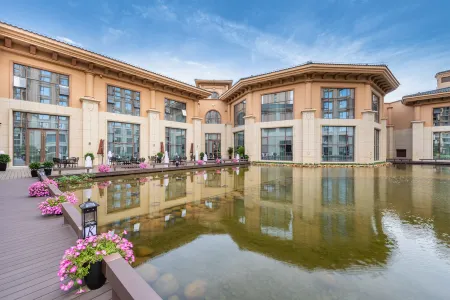 Jianguo Hotel