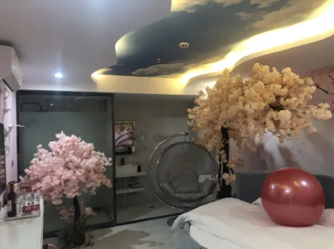 Pu'an Yihong Boutique Theme Hotel