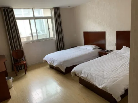 YangZhou FuRun Hotel Hotel berhampiran Xinsijun Dujiangbeishang Kangri First Station