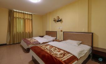Xuanwei Jinfeng Hotel