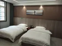 Holiday Inn Longshan Huangcang