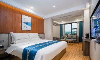 TukE China Light Residence Hotel