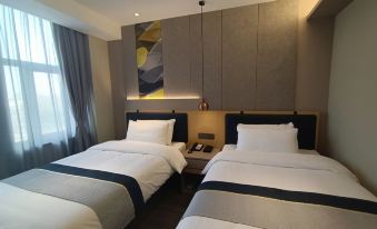 Homeinn Selected Hotel (Yishui Xinhua Road Underground Grand Canyon Scenic Area)