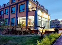 Little camel station - 2-Star