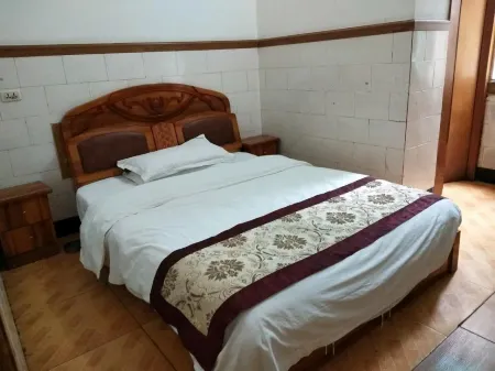 Yuliang Luhe Hotel Отели рядом с достопримечательностью «Глобальный автомобильный пассажирский станция Ляо Ляо»