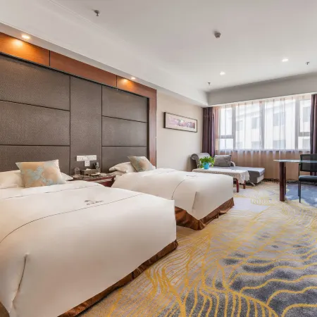 Huadong Hotel