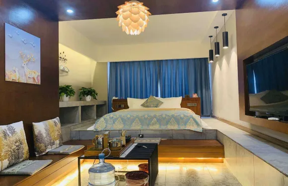 怡程酒店（麒麟花園店）