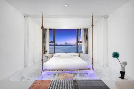 Xi'an Seascape Design Homestay and Travel Rental in Haitang District, Sanya City (Wuzhizhou Branch)
