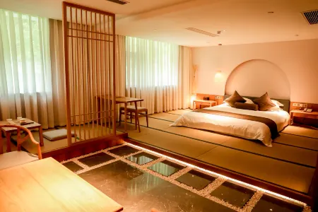 Qianfoshan Jiankang Hotel Отели рядом с достопримечательностью «Shenlong Valley»