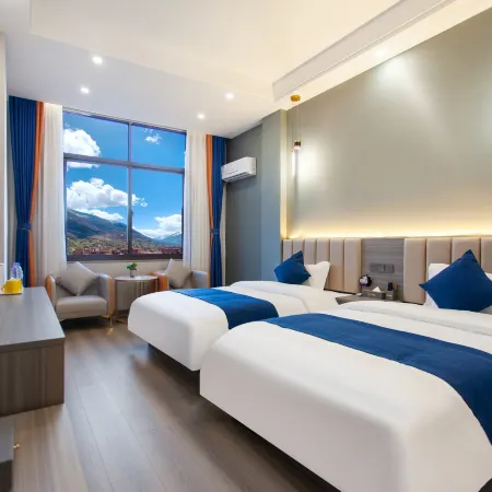 Xiduo Hotel （Ganzi Batang County Government Store）