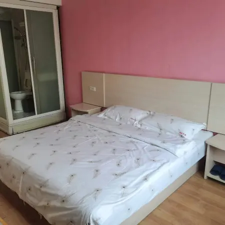 Queshan Langling Express Hotel