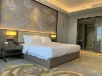 Qingyang Champs Elysees Hotel - parking