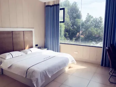 Linyi Hemei Hotel Hotels near Linli Railway Station