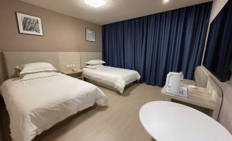 Grace Inn Hotel (Jinan Laiwu Pengquan East Avenue Yufeng Jiayuan)