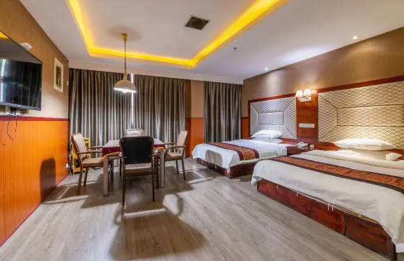 西平鼎力商務酒店