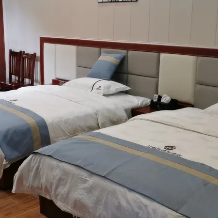 Changyang Aishangjia Business Hotel