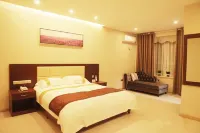 Huangmei Haotai Business Hotel