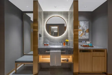 Orange Hotel