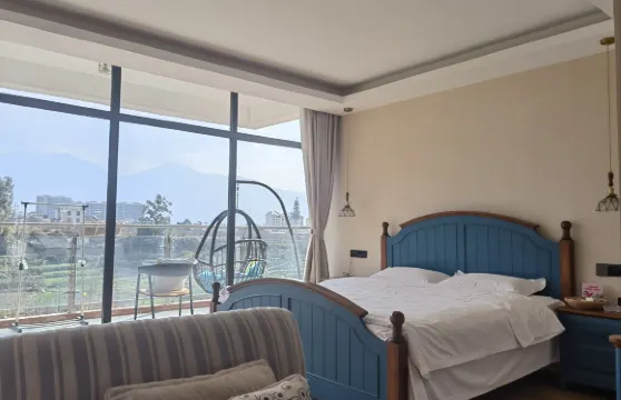 漢源槿上梨花酒店