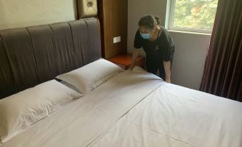 City Boat Hotel (Chengdu High-tech Comprehensive Bonded Zone)
