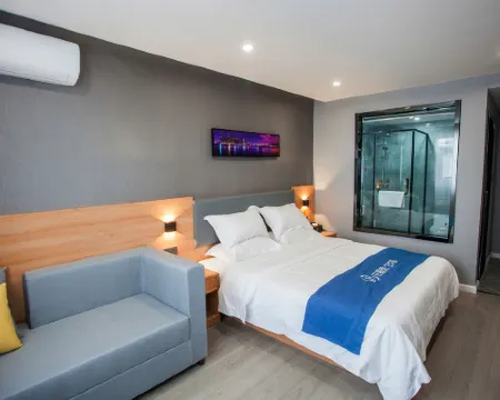 Home Inn Huaxuan Hotel (Huailai Zhongbao Street Railway Station) Hotels in Huailai