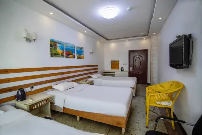 Huo Jia Ru Jia Kuai Jie Jiu Dian Hotels near Yuanjia Village, Tongmeng Ancient Town