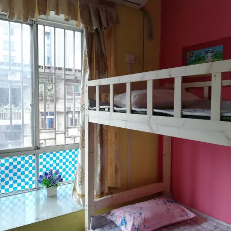 Chenzhou Qianshijinsheng Hostel