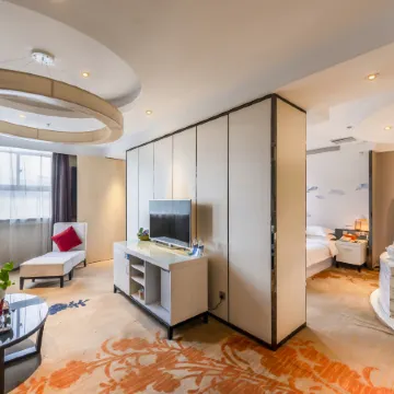 Zhongzhou Yihe Hotel (Dennis City Plaza)