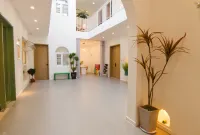 COLOR HOTEL