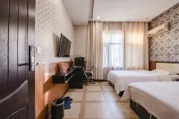 Minquan Shangzhai Express Hotel (Minquan Railway Station) - balcony