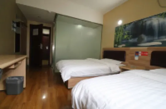 Karamay Clear Water Bay Business Hotel