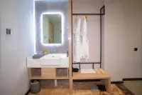 Lvchun Dongyang Grand Hotel